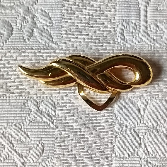 Vintage dress clips, gold-tone metal scarf clip