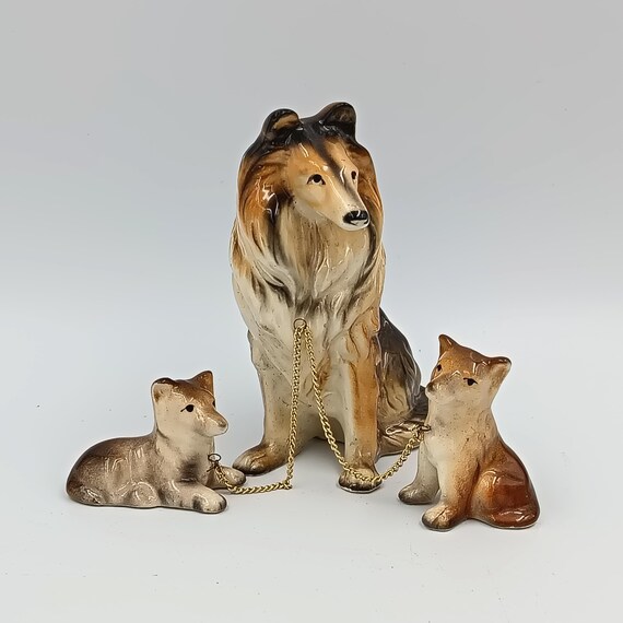 COLLIE DOG and her porcelain puppies, circa 60, zoomorphic, figurine, statuette