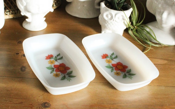2 vintage Arcopal butter dishes, France 1970, opaline ramekins with floral decoration