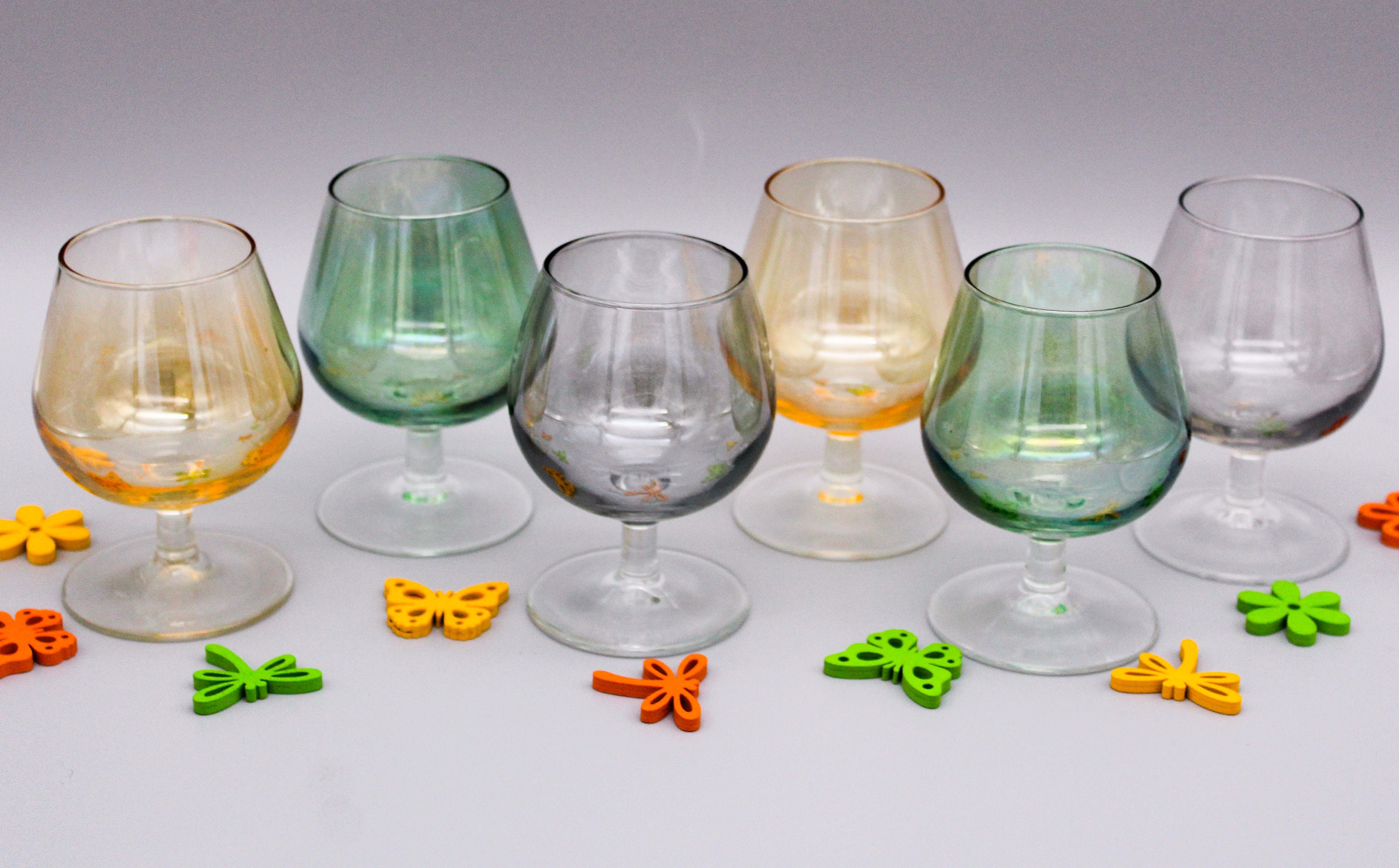 6 elegant VINTAGE COGNAC GLASSES in multicolored crystal Harlequin France
