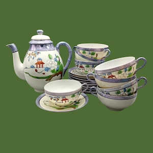 JAPANESE VINTAGE FINE PORCELAIN COFFEE CUPS WITH LANDSCAPE PATTERN
