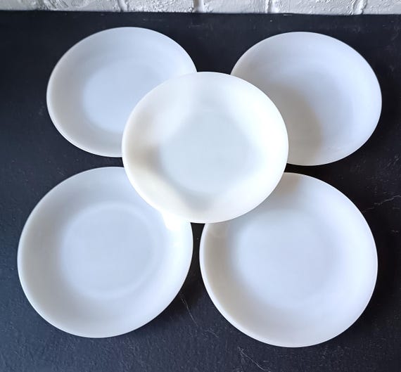 5 Arcopal France opaline dessert plates, all white, 1960