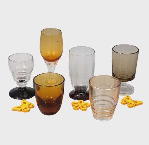 Set of 6 vintage assorted yellow and amber liqueur glasses