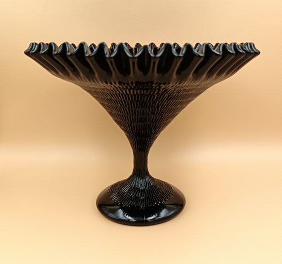 Large COMPOTIER in black opaline, magnificent CUP on vintage stand