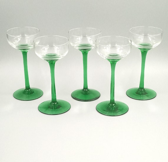 5 small 6cl glasses with emerald green stems
