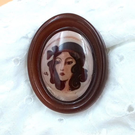 Broche Vintage Portrait De Femme - Sérigraphie Rétro - Bijou Ancien - Occasion Bon état