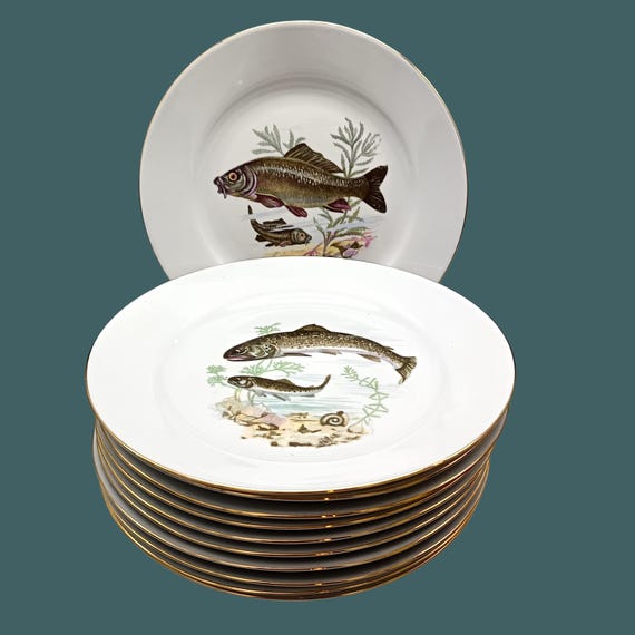 11 vintage flat plates with fish decor, Porcelain France, Kahla East Germany
