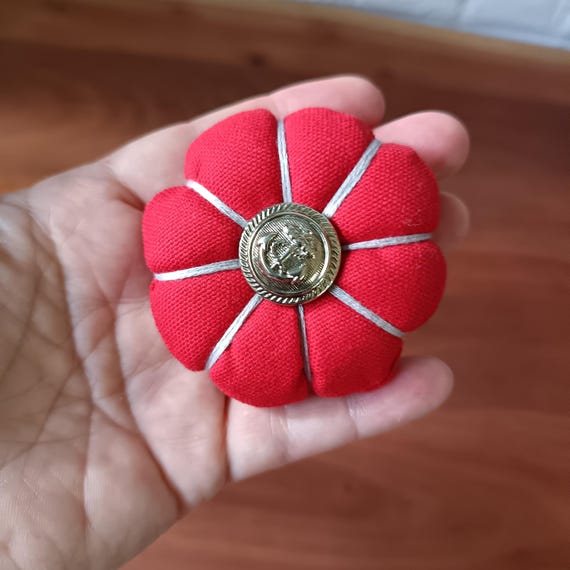 Pumpkin-shaped fabric brooch, hand-sewn