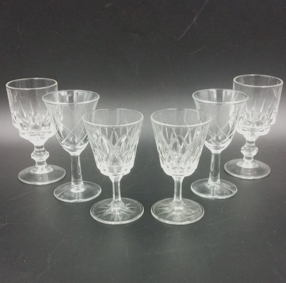 6 mismatched vintage LIQUEUR GLASSES to give a modern touch to your table.