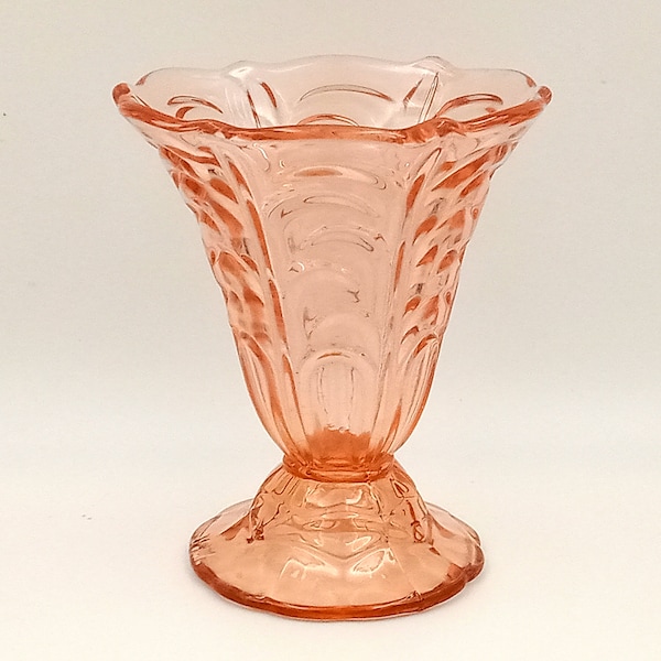 Joli VASE évasé de style Art Déco, en verre transparent rose.