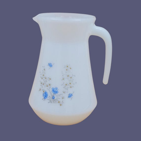 Arcopal PITCHER with small flower pattern from the 80s, opaline coffee pot