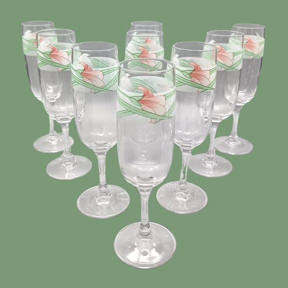 11 luminarc champagne flutes with vintage PALLUY motif