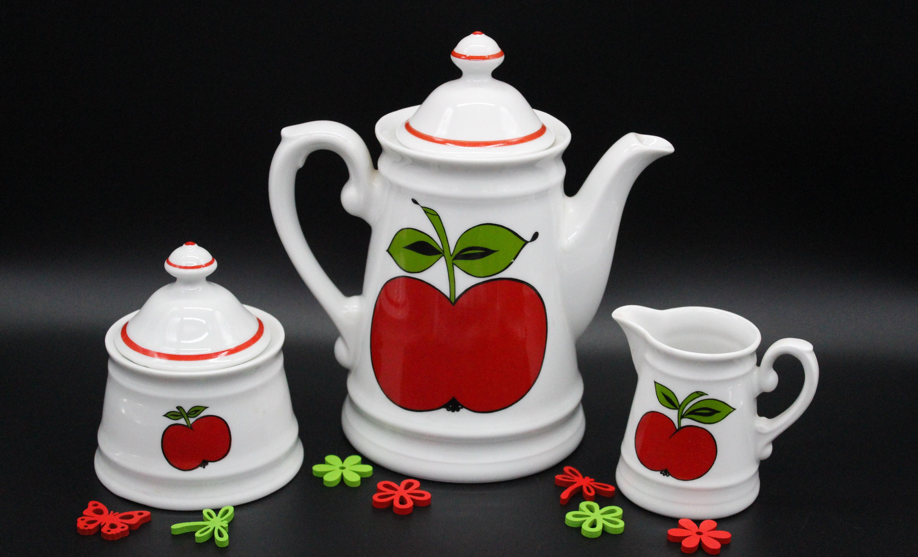 Cafetière, Sucrier et Crémier Porcelaine Motif Pomme Rouge Vintage Winterling Bavaria Allemagne