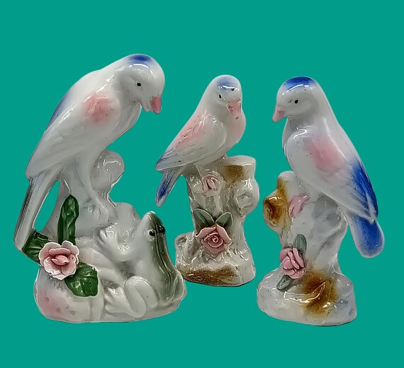 3 kitsch vintage porcelain parakeet FIGURINES