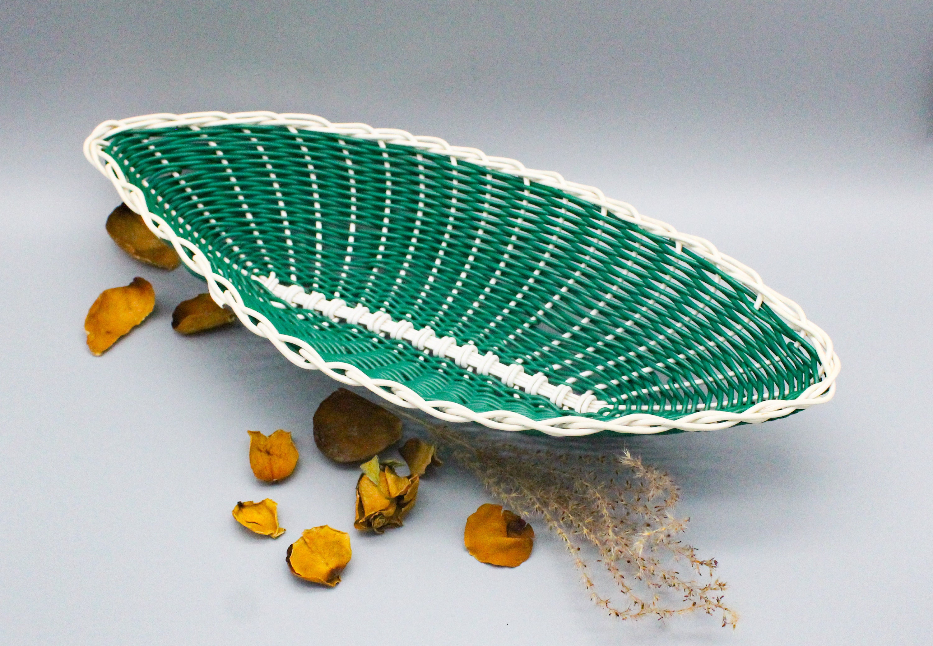 Corbeille en Vannerie Fil de Fer Plastifié Vert et Blanc Vintage Des Années 1960