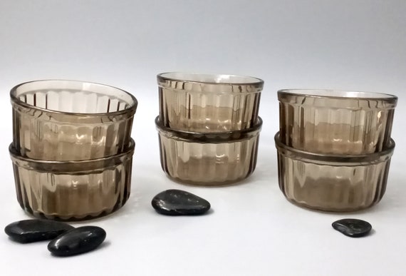 6 RAMEQUINS Arcopal vintage smoked glass