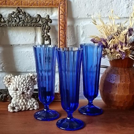 6 vintage champagne flutes in vintage cobalt blue colored glass, made in Portugal