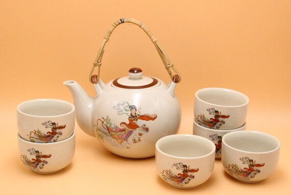 Chinese earthenware and rattan TEA SET with kimono dancer motif 1970
