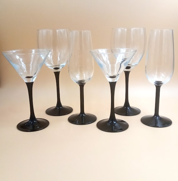 6 mismatched vintage black stemmed GLASSES to add a modern touch to your table!