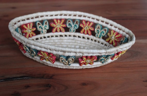 Oval basket in vintage colored raffia, colored basket in retro straw