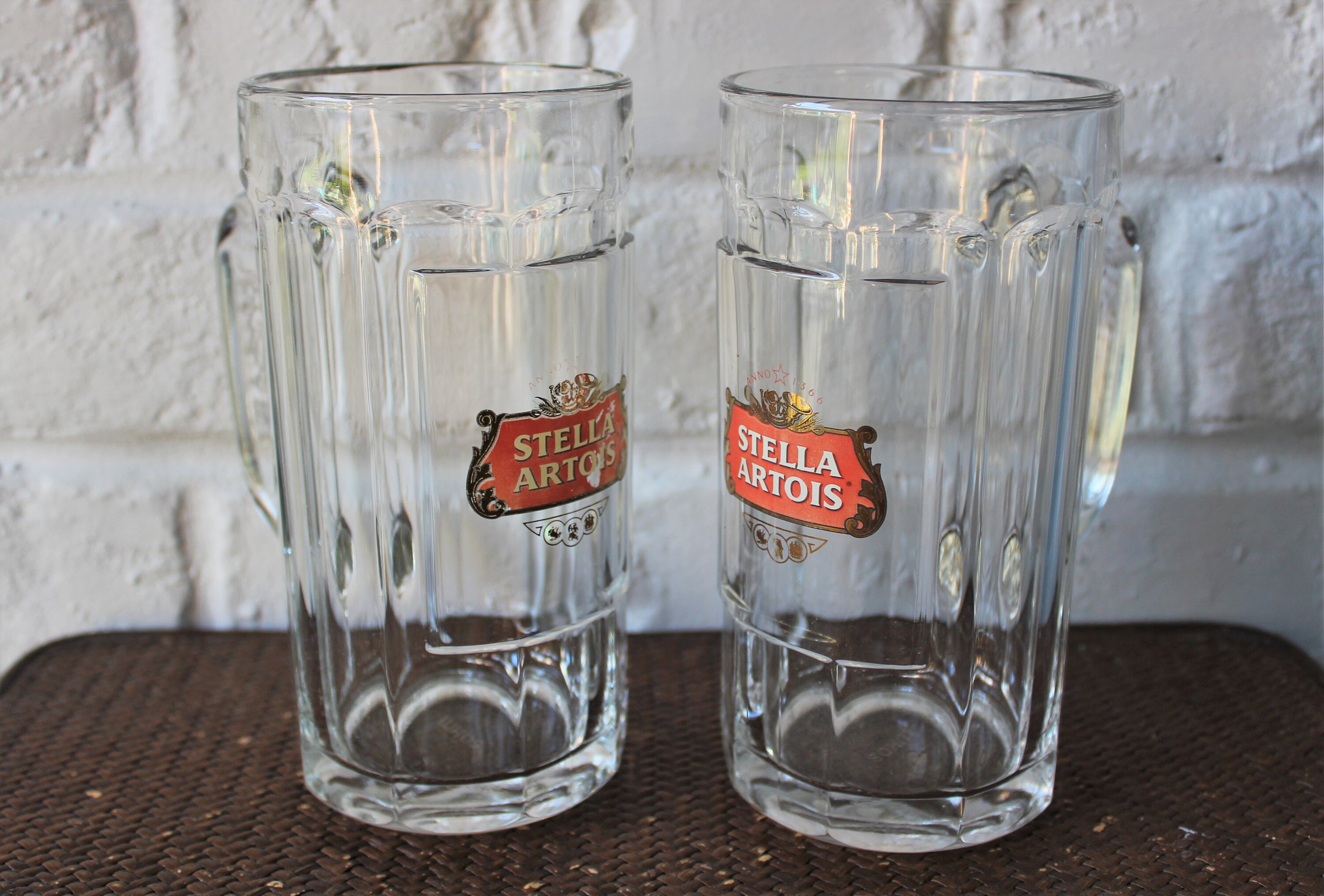 pair vintage beer glasses with handles, heavy glass structured 50 cl