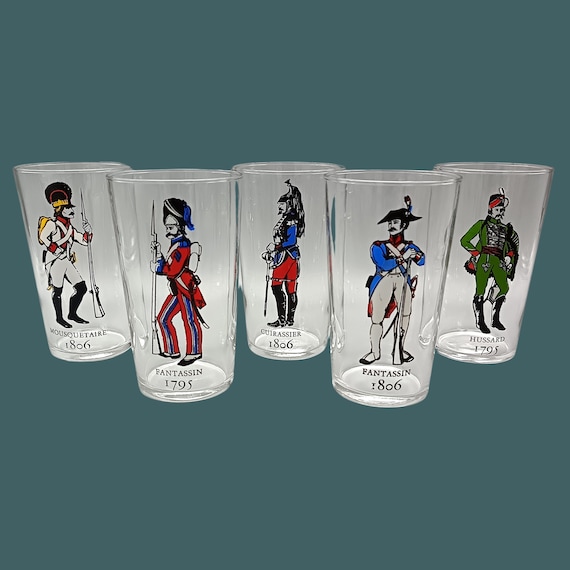 5 drinking glasses, tumbler type, vintage, military soldier motifs