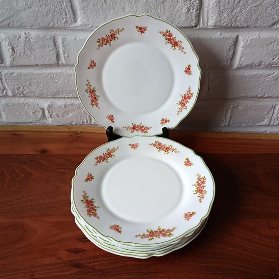 7 French opaline Arcopal flat plates, Bagatelle pattern, 1982