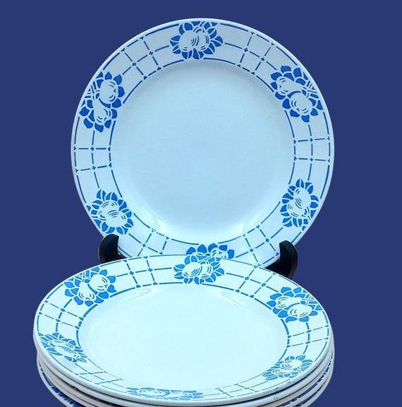 Sarreguemines flat plates, blue and white fruit decor