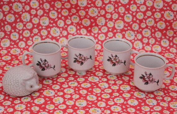 ASIAN style THEE with geisha temple landscape pattern vintage sandstone