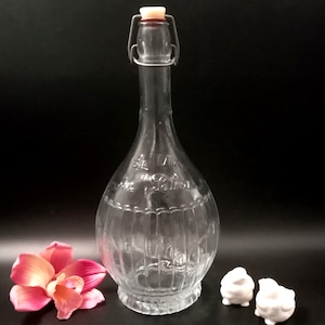 Large old BOTTLE, old glass bottle marked &quot;le vin du patron&quot;, made in Italy