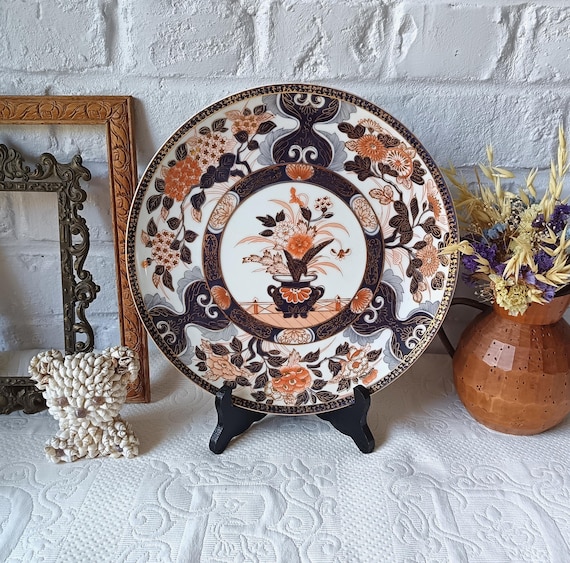Vintage hand-painted Asian porcelain plate