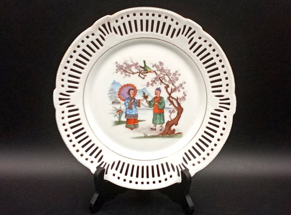 Decorative openwork PLATE, Asian couple and cherry blossom pattern