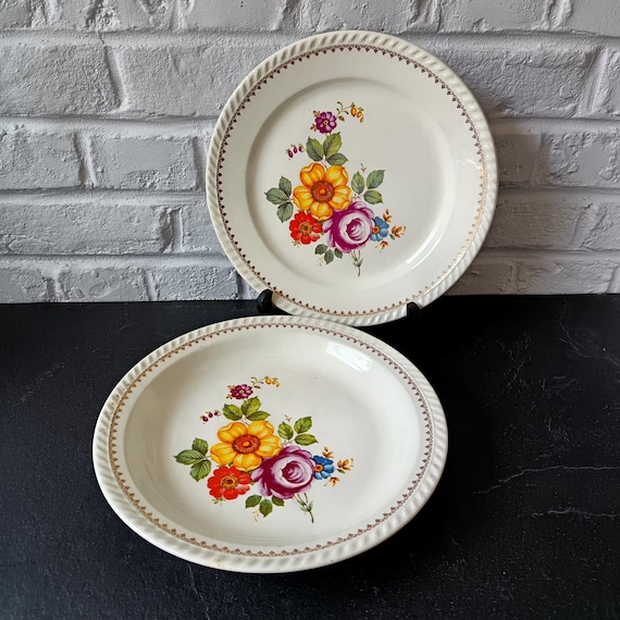 Lot of 2 old Keller and Guerin (K&G) earthenware dishes Lunéville France flower bouquet motif