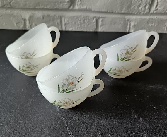 6 CUPS 12 cl Arcopal tempered glass, "Narcissus" pattern, vintage France