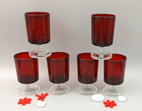 8 cl GLASSES with ruby red stem, Cavalier Luminarc France, vintage 70s