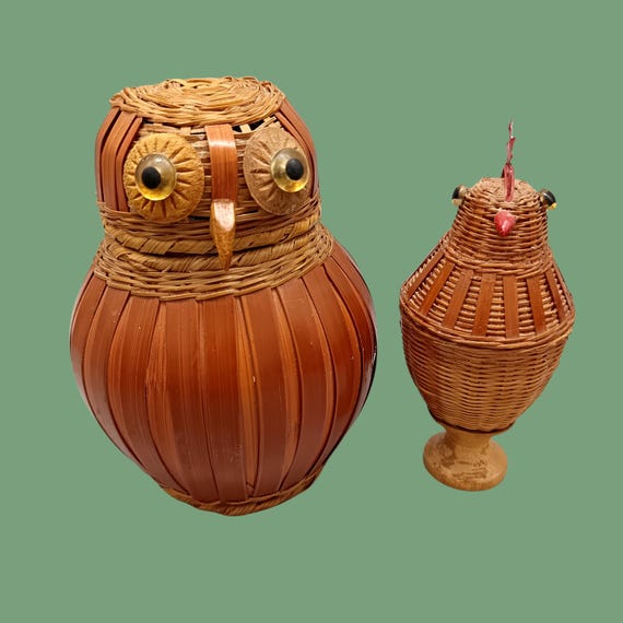 Small vintage wicker rooster owl BOXES, woven wicker owl storage jar, owl jewelry box, miniature figurine
