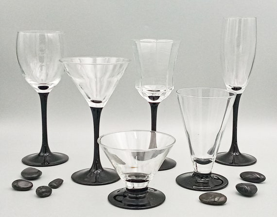 6 mismatched vintage black stemmed GLASSES to give a modern touch to your table!