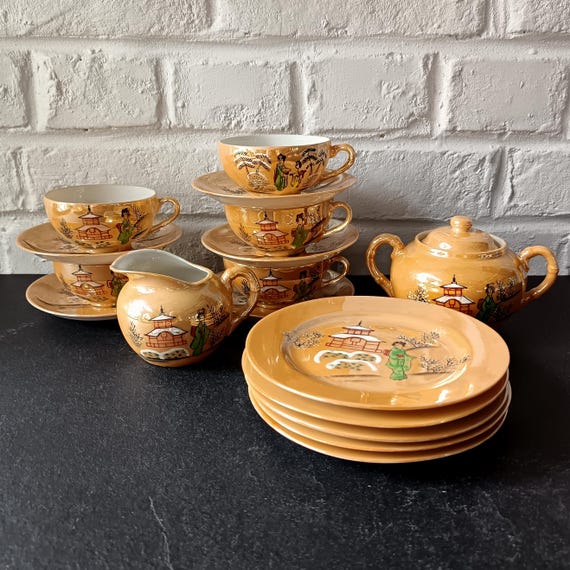 Vintage Japanese fine porcelain coffee set with green geisha design, made in Japan, 1950s/60s
