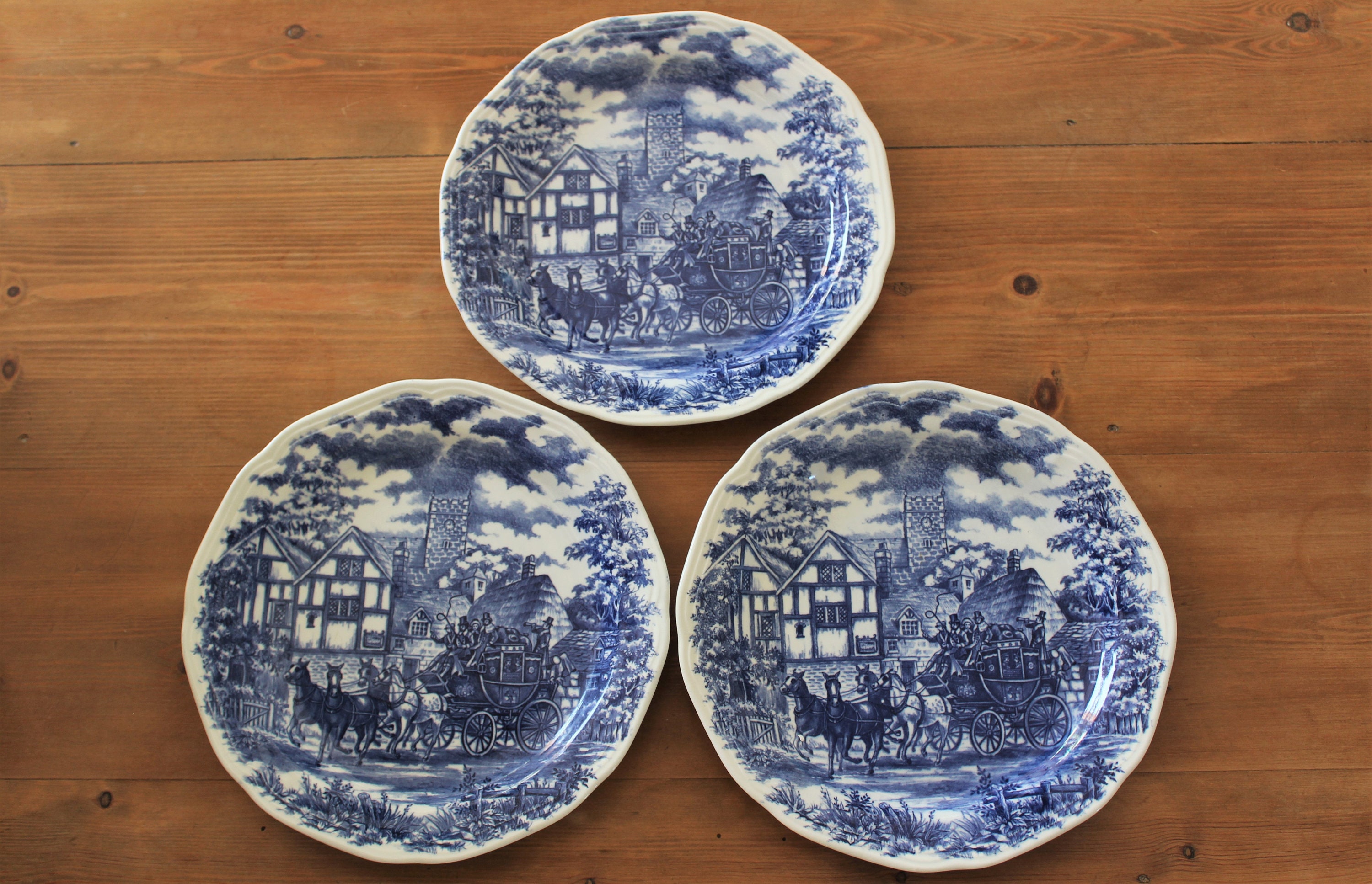 3 Assiettes Plates en Porcelaine Vitramik, Blanches et Bleues, Vintage, Style Staffordshire