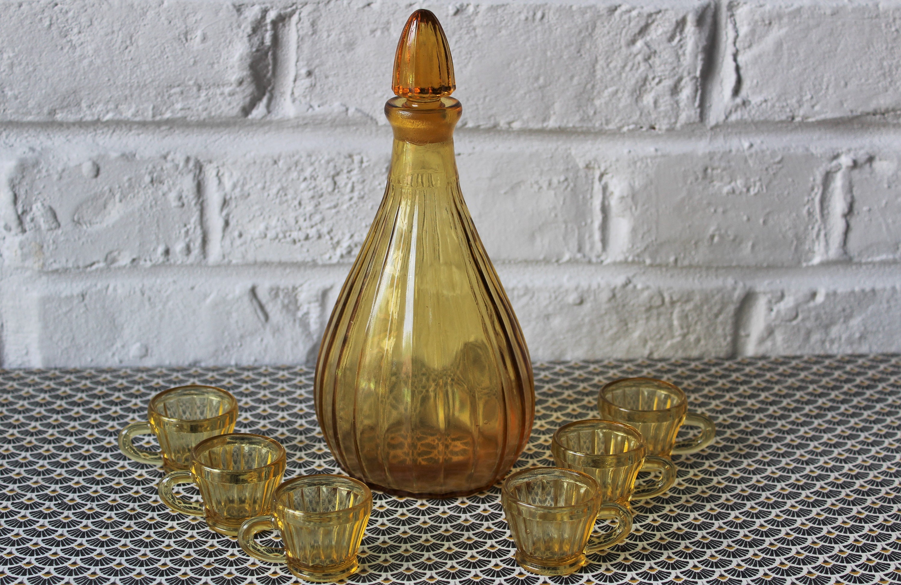 Service à Liqueur Ancien en Verre Soufflé, Carafe Jaune Ambré Vintage