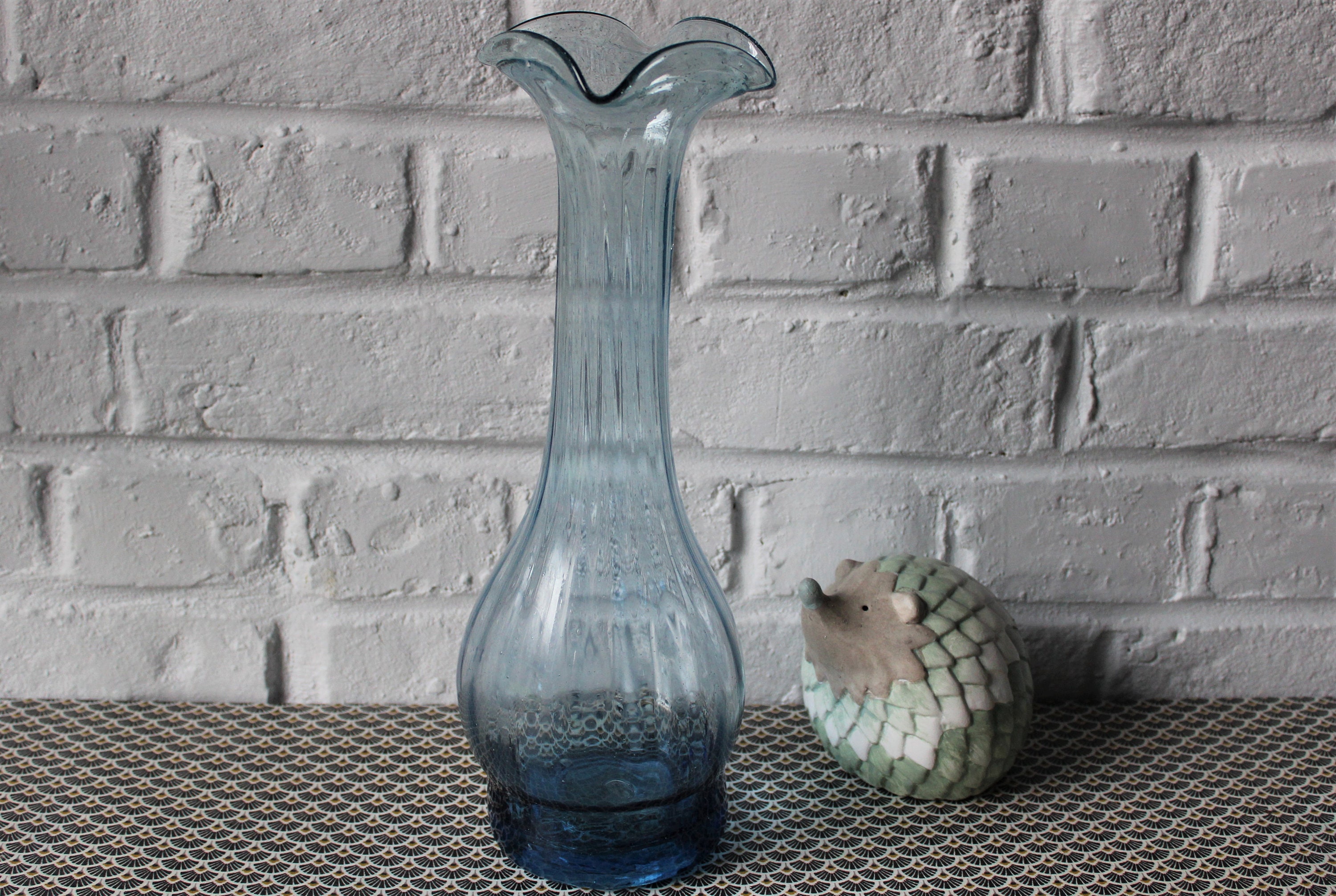 Joli Vase Vintage en Verre Coloré Bleu, Vase Ancien Soufflé