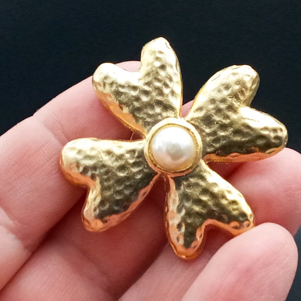 BROCHE vintage métal doré motif trèfle à 4 feuilles