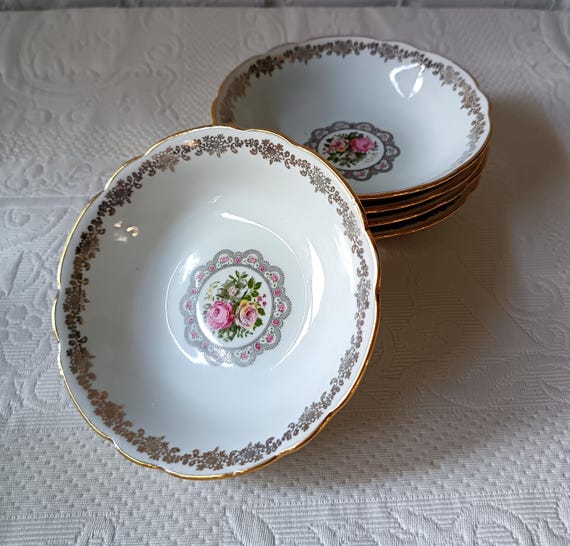 5 porcelain bowls with floral pattern, CNP Berry France