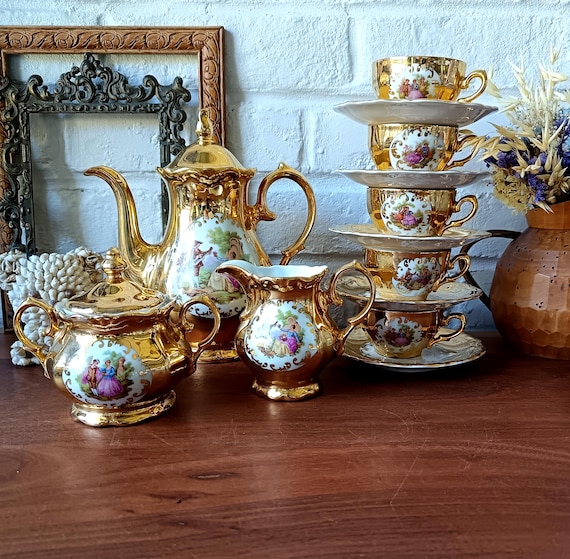 Gold-plated porcelain coffee service, "Lucien Engel Strasbourg" France