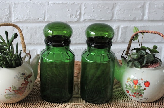 2 vintage green jars, glass jars, green apothecary glass jars