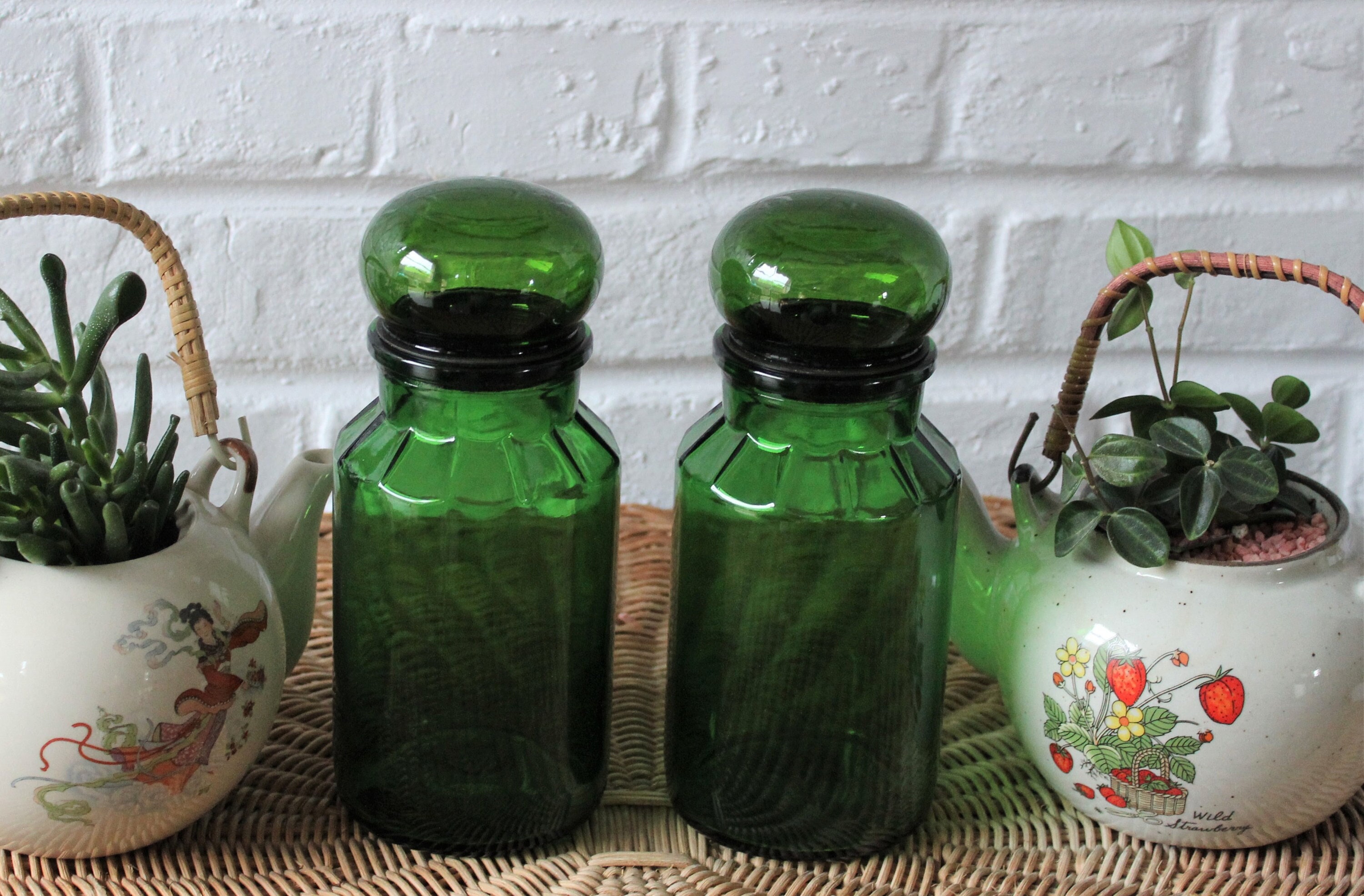 Set 2 Green Vintage JARS, Glass Jars, Antique Bottle, Apothecary Green Glass Jar