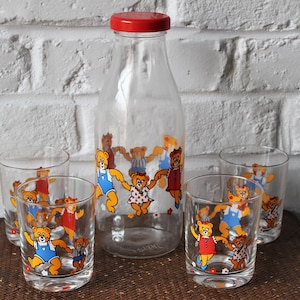 BOTTLE drink service and 4 GLASSES vintage bear family pattern