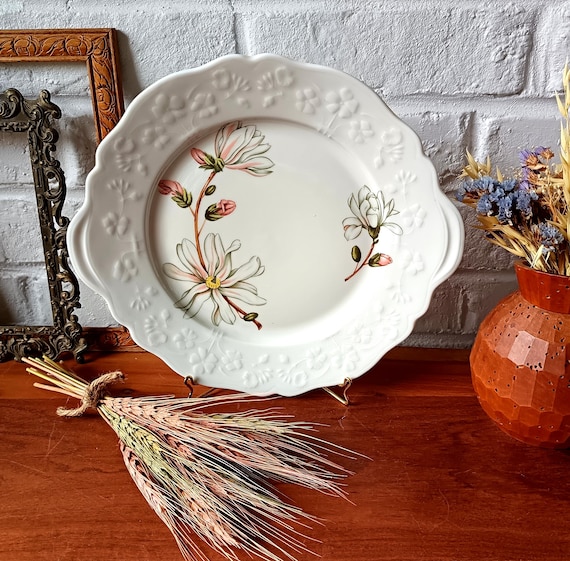 6 vintage porcelain soup plates with embossed floral motifs, Sologne porcelain