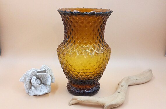 Large amber yellow diamond point glass vase circa 1950/1960