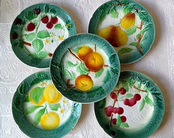 5 platos de frutas antiguos de mayólica, Francia KG Lunéville - Engobe pintado a mano